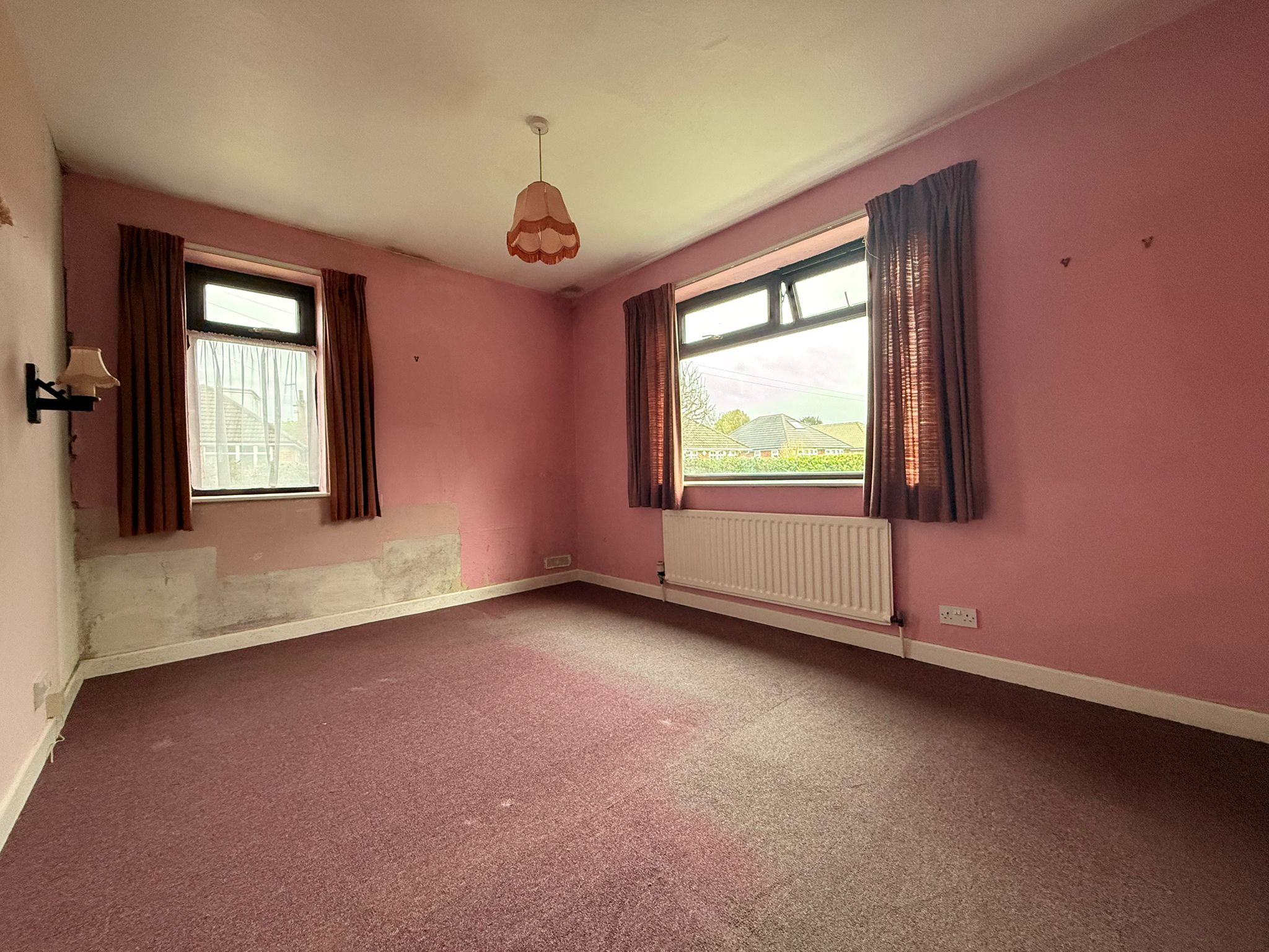 Yew Tree Road, Plumley